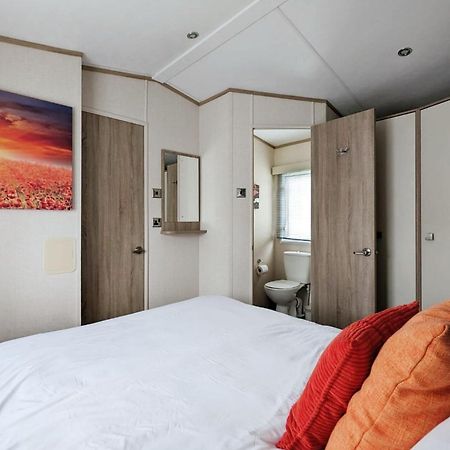 فيلا Caravan In The Cotswolds سيرنسيستر المظهر الخارجي الصورة