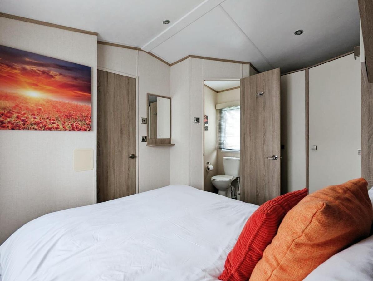 فيلا Caravan In The Cotswolds سيرنسيستر المظهر الخارجي الصورة